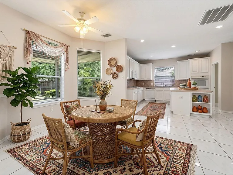 7902 Feather Springs Dr — Photo 15