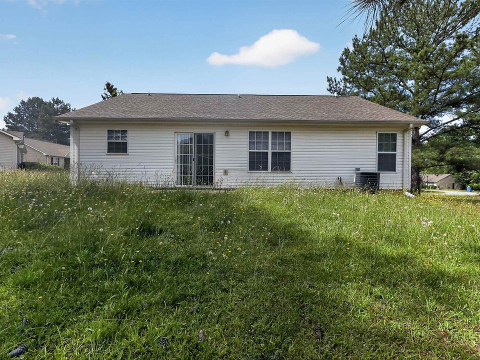 1st image of 607 Basil Ct