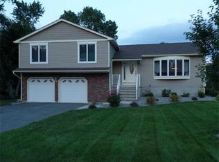 20 Gamache Dr, Ludlow, MA 01056