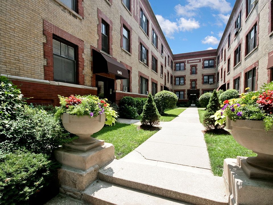 1st image of 543-53 W Wellington Ave #551-2S