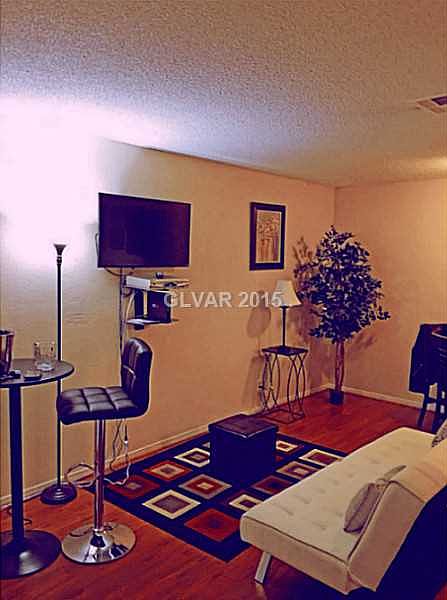 1st image of 425 N Lamb Blvd