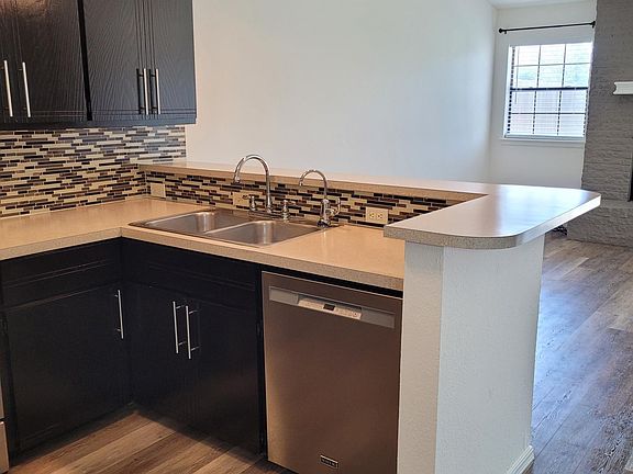 5th image of 2332 Twisted Oaks Dr