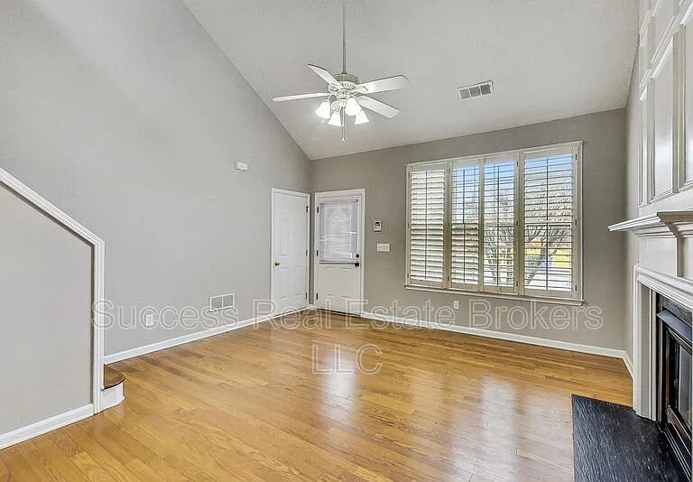 1645 Heyford Cir NW — Photo 12