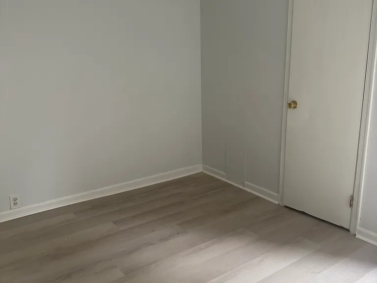 2047 Fitzwater St #2 — Photo 8