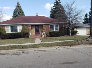 24816 Cushing Ave, Eastpointe, MI