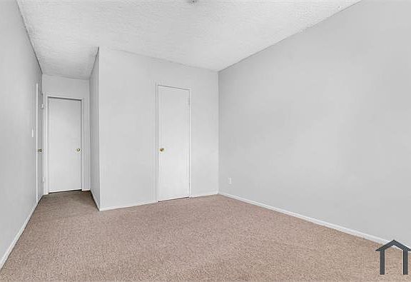 5th image of 1235 W 105th St