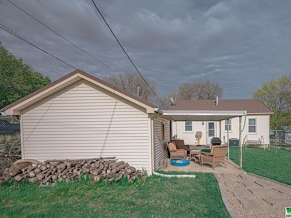 4th image of 3001 S Coral St