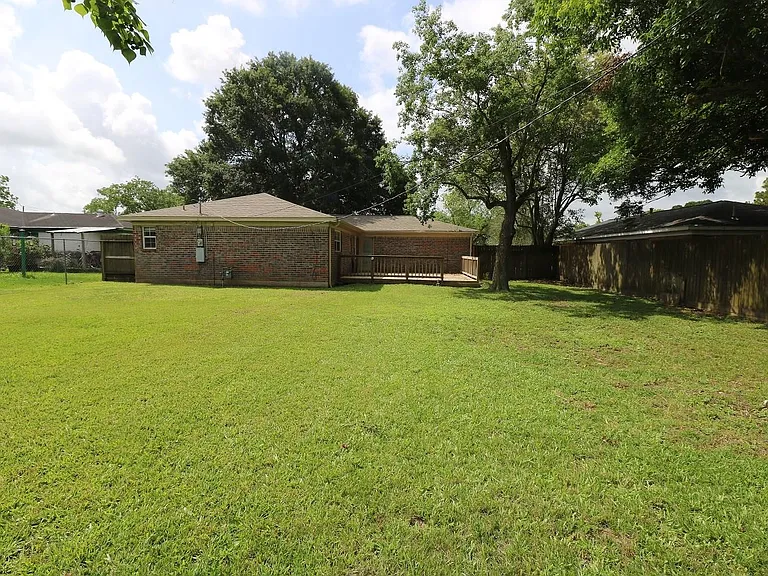 609 Circle Way — Photo 12
