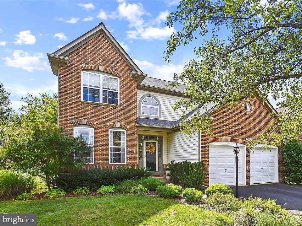 1st image of 21841 Regents Park Cir