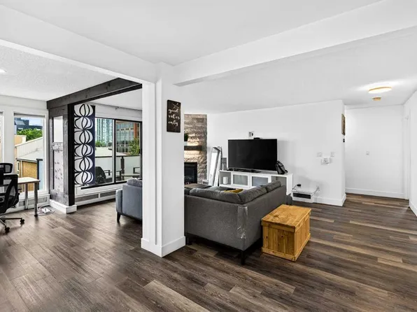 635 N Marsh Rd NE #10, Calgary, AB T2E 5B4