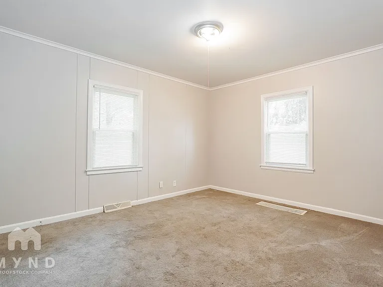 1630 Elaine Rd — Photo 15