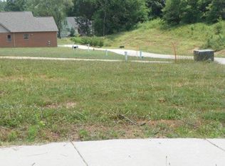 103 Taube Ln S, Oak Ridge, TN 37830