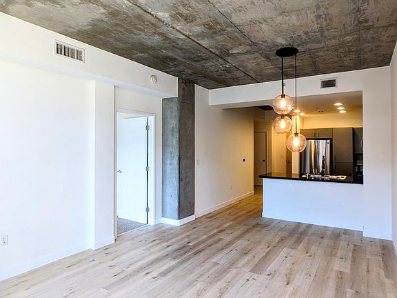 Dining/Kitchen