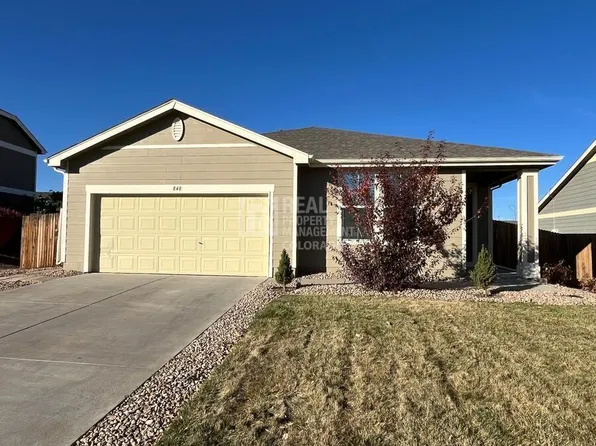 848 Sagebrush Dr, Lochbuie, CO 80603