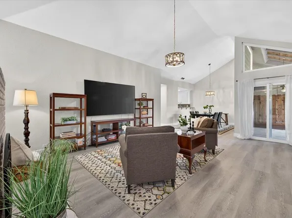 315 E Nees Avenue #117, Fresno, CA 93720
