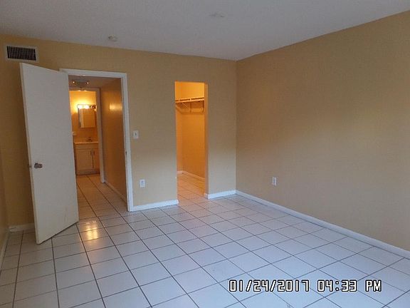 4th image of 3610 NW 21st St APT 204