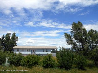 2032 20th St SW, Dickinson, ND 58601