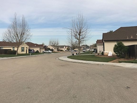 5th image of 2303 S Villa Ave
