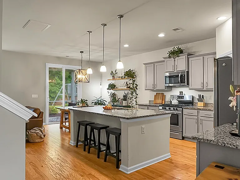 642 Woolum Dr — Photo 12