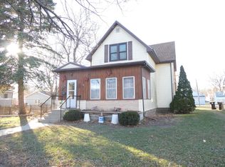 1244 4th Ave, Windom, MN 56101