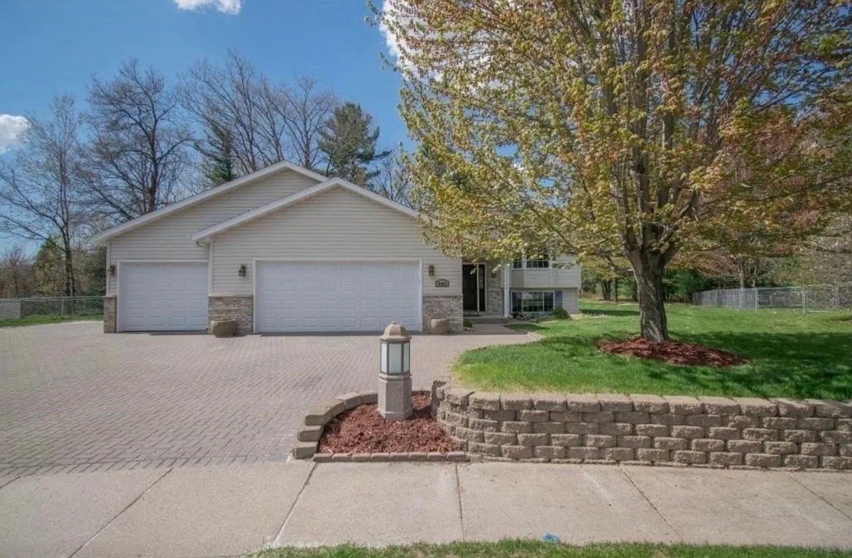 Building Photo - 9408 Madelyn Ct