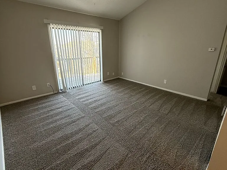 Bellevue Hills Apartment Homes — Photo 49