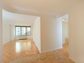 Burberry 9 east 57th street clearance zillow