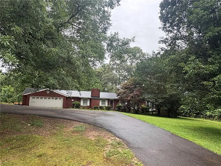2580 Buford Dam Rd — Photo 1