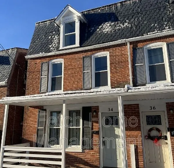 34 N Lee St — Photo 1