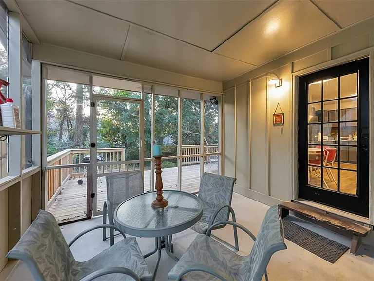 3390 Creek Valley Dr SE — Photo 26