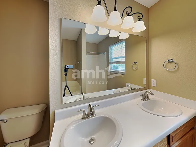 635 Cloverfield Ln — Photo 13