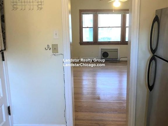 5th image of 1931 W Albion Ave