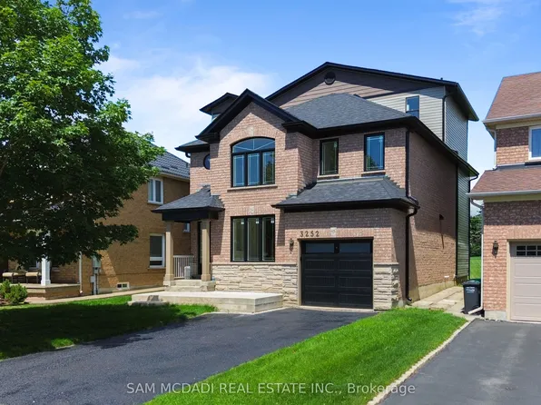 3252 Hunters Gln, Mississauga, ON L5N 8M3
