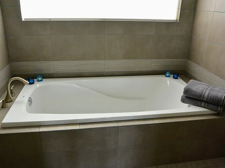 516 E Ames Pl — Photo 16