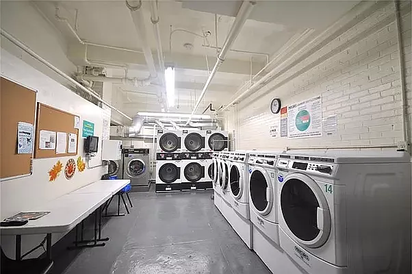 Rented by Buchbinder & Warren | media 37