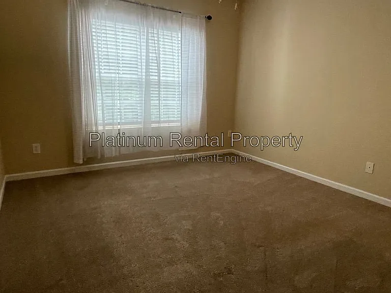 144 Pointe Cir — Photo 30