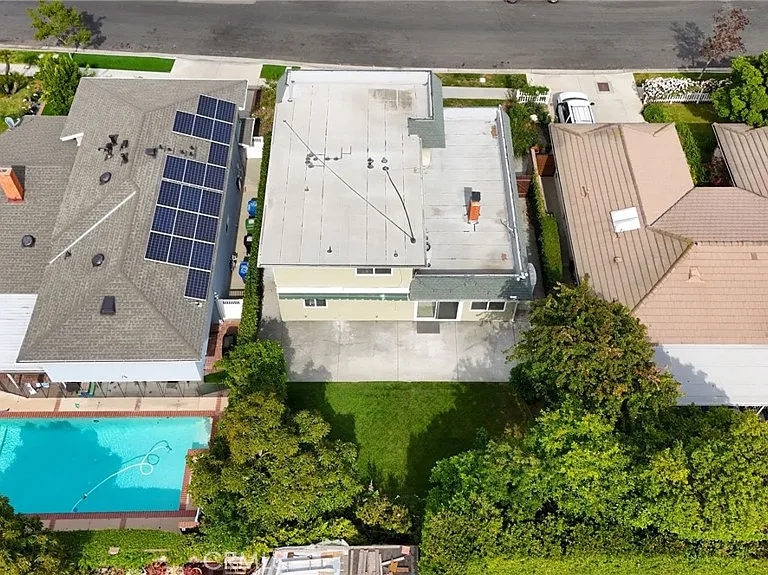 6215 Hesperia Ave — Photo 39