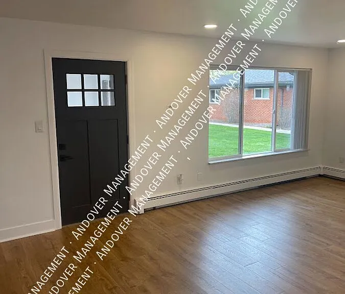 2321 W Forteen Mile Rd — Photo 13