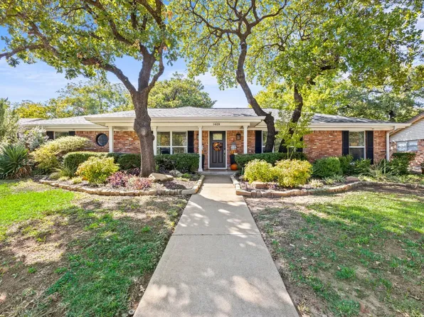 1409 Wreyhill Dr, Hurst, TX 76053