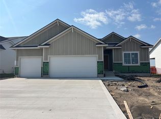 415 NW Ryder Dr, Waukee, IA 50263