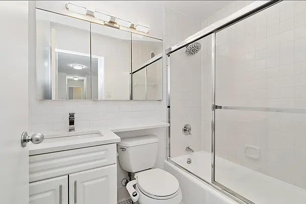 Rented by REAL New York | media 1