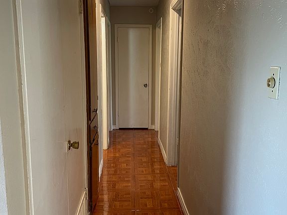 2nd image of 709 Hodge St