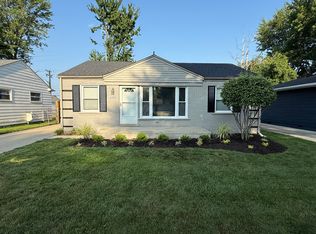 15409 Doris St, Livonia, MI 48154