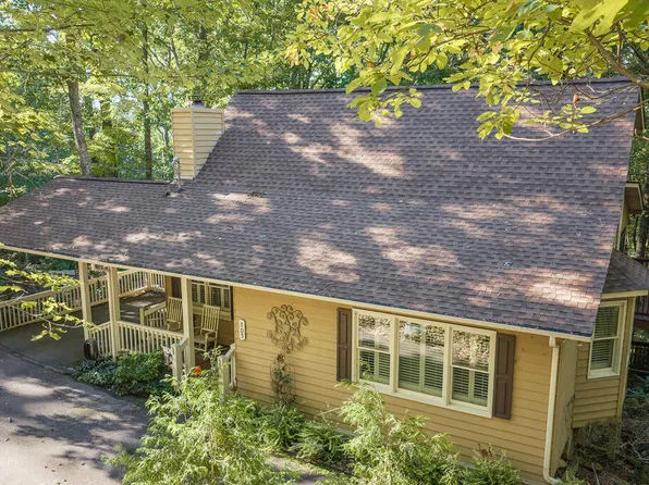 705 Laurel Ridge Dr, Ellijay, GA 30536