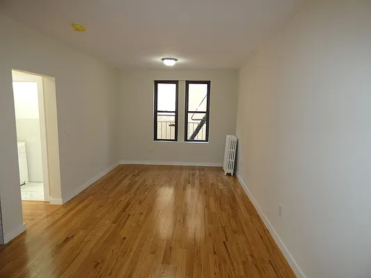 Rented by Karten Real Estate Services LLC | media 12