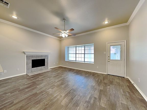 5th image of 11825 Hickory Garden Dr