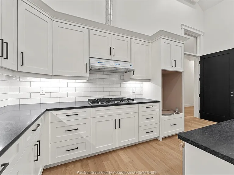 247 Brock St #403 — Photo 8