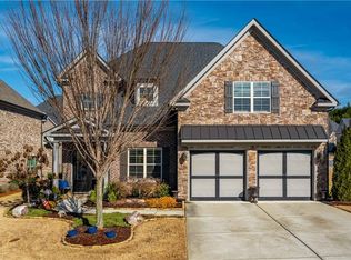 6085 Overlook Club Cir, Suwanee, GA 30024