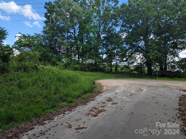 229 Boger Ct SW, Concord, NC 28025