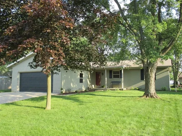 908 Kensington Ln, Celina, OH 45822